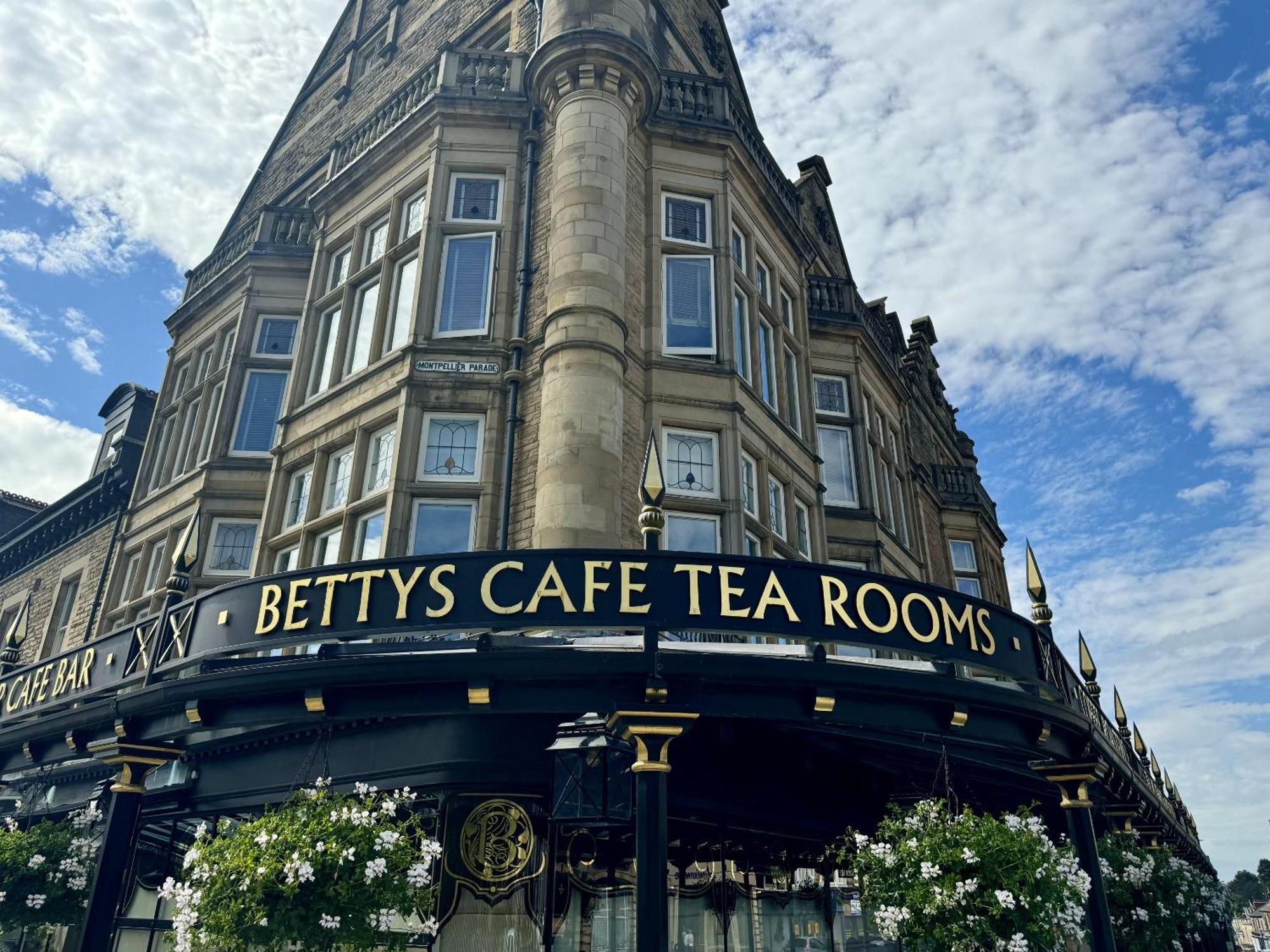The Crown View - Luxury Apartment - Free Parking Nearby Harrogate Dış mekan fotoğraf